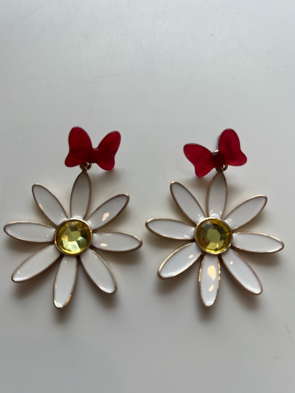 Disney White Daisy Earrings with Yellow Centers and Red Minnie Bow Tops